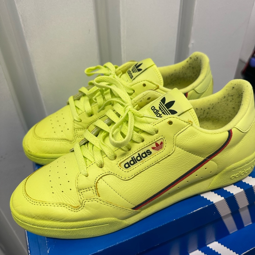 Adidas continental